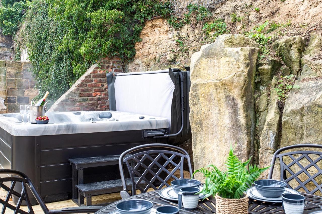 Whitby Boutique - Mast Cottage エクステリア 写真