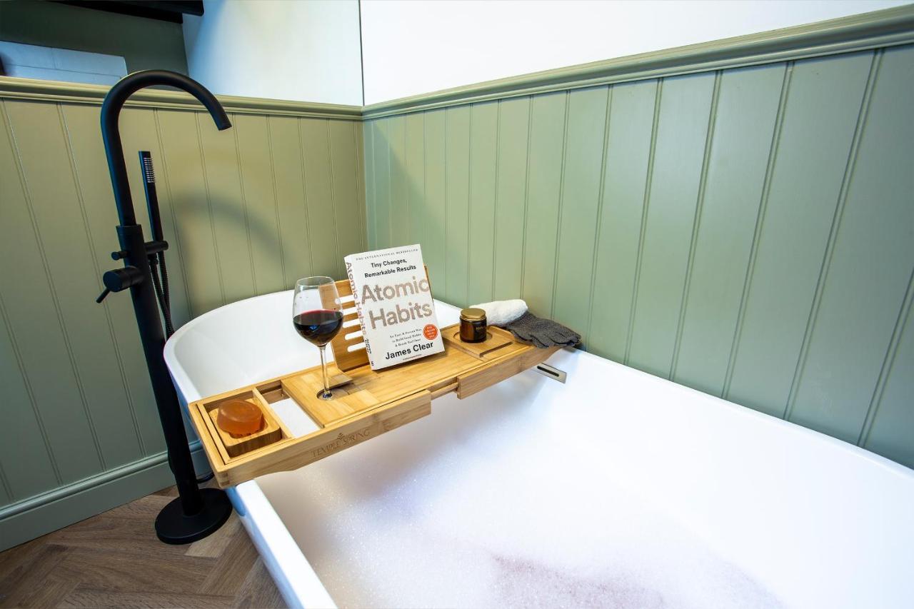 Whitby Boutique - Mast Cottage エクステリア 写真